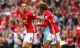 Ibrahimovic ăn mừng bàn thắng vào lưới Man City.