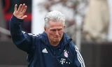 HLV Jupp Heynckes thất vọng khi Bayern Munich bị loại.