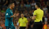 Ronaldo bị treo giò 5 trận vì xô đẩy trọng tài.