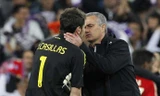 Mourinho đá xoáy Casillas.