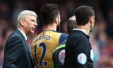 HLV Wenger muốn Giroud tiếp tục ở lại Arsenal.