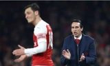 Ozil sẽ đá chính ở derby London giữa Tottenham và Arsenal.