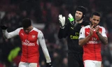 Petr Cech không thể ra sân vì chấn thương.