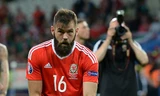Joe Ledley hoãn đám cưới vì xứ Wales tiến quá sâu.