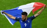 Tiền đạo Giroud lập cú đúp trong trận thắng 5-2 của Pháp sáng nay.