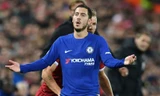 Eden Hazard luôn cố gắng tránh những va chạm trên sân.