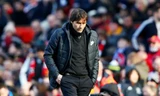 HLV Antonio Conte khó lòng trụ lại Chelsea.