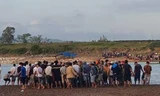 Hiện trường vụ lật thuyền trên sông Vu Gia
