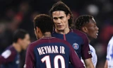 Cavani đòi Neymar nhường lại quả penalty cho anh.