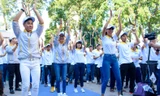 Nguyên Khang, Hà Anh dạy Dương Tử Quỳnh nhảy flashmob