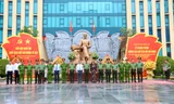 Khánh thành tượng đài Chủ tịch Hồ Chí Minh và bức Phù điêu Bác Hồ với Công an Thủ đô