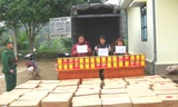 Biên phòng Cao Bằng bắt 3 đối tượng vận chuyển 1,35 tấn pháo