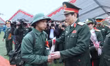 Đại tướng Lương Cường và Bí thư Thành ủy Hà Nội tiếp sức tân binh tòng quân