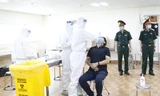 Trung tâm xét nghiệm dã chiến lấy mẫu xét nghiệm cho người dân ở huyện Yên Dũng
