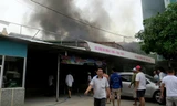 Nhà hàng bùng cháy sau tiếng nổ lớn