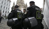 Cảnh sát Đức tăng cường tuần tra sau loạt vụ khủng bố bất thành. Ảnh: Reuters.