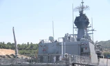 Tàu HMAS Ballarat (FFH 155) tại cảng Tiên Sa