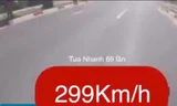 Thanh niên tung clip chạy trốn công an với tốc độ 299 km/h