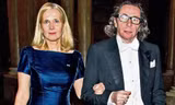 Nhà thơ Katarina Frostenson (trái) và chồng - ông Jean-Claude Arnault.