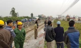 Hiện trường vụ tai nạn làm 2 người từ vong do va chạm với tàu hỏa