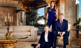 Vợ chồng Trump và cậu con trai Barron lúc còn sống ở căn hộ penthouse tại Tháp Trump. Ảnh: People 