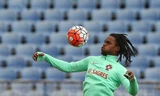 Sanches trở thành cầu thủ trẻ nhất của Bồ Đào Nha dự một vòng chung kết Euro hoặc World Cup.