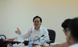 Bộ trưởng Bộ GD&ĐT Phùng Xuân Nhạ họp cùng các chuyên gia