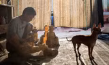 Thu 400 triệu đồng/năm từ nghề 'truyền thần' tượng gỗ