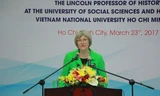 Giáo sư Drew Gilpin Faust, Hiệu trưởng đại học Harvard thuyết trình trước gần 1.000 sinh viên của trường Đại học Khoa học Xã hội và Nhân văn TPHCM