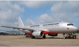 Máy bay Jetstar Pacific bị xe thang đâm va sáng sớm 11/9