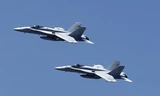 Hai tiêm kích F/A-18 của hải quân Mỹ. Ảnh: Reuters
