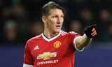 Schweinsteiger mới đến Man Utd được một năm nhưng đã nhận rất nhiều tình cảm của CĐV. Ảnh: Reuters