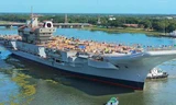 Tàu sân bay INS Vikrant đang được đóng tại Kochi (Ảnh: Hải quân Ấn Độ)