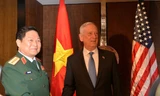 Bộ trưởng Bộ Quốc phòng Ngô Xuân Lịch và Bộ trưởng Quốc phòng Hoa Kỳ James Mattis.