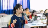 Cô Tô Thụy Diễm Quyên - chuyên viên phụ trách Chương trình Giáo dục (Trung tâm Thông tin và Chương trình Giáo dục thuộc Sở GD-ĐT TPHCM).