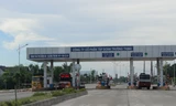 Trạm thu phí BOT Quảng Trị đặt tại Km763+800 Quốc lộ 1A thuộc địa phận xã Triệu Giang, huyện Triệu Phong. ẢNH: H.T 