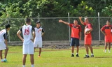 U19 Việt Nam 'luyện công' dưới trời nắng thiêu đốt