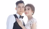 Chồng sắp cưới của ca sĩ tên Trần Phi Hùng. Anh sinh năm 1985, quê gốc Nam Định và đang làm công việc kinh doanh ở TP HCM.