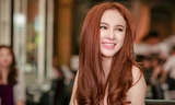 Angela Phương Trinh diện váy khoe vòng một