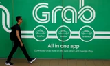 Bên ngoài một văn phòng của Grab tại Singapore. Ảnh: Reuters