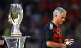 HLV Mourinho thừa nhận MU chưa thể cạnh tranh chức vô địch Champions League
