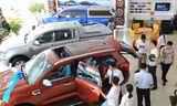 Hiện cứ 10 người đến mua xe thì có tới 4-5 người muốn sử dụng vốn vay ngân hàng.