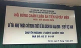 Bức ảnh gây "bão" mấy ngày qua trên các trang mạng xã hội về tên luận án tiến sĩ. 
