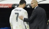 Zidane luôn ủng hộ Ronaldo. Ảnh: Reuters