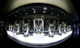 Real Madrid đau đầu vì hết chỗ để cúp Champions League
