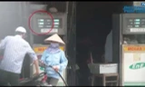 Bơm 'nối số' - thủ đoạn móc túi khách hàng của cây xăng
