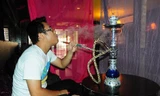 Khi mới du nhập, shisha thường được hút tại những nơi khá "sang trọng". 
