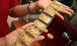 Giá vàng nội địa đi ngang bất chấp vàng thế giới tăng