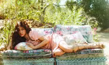 Song Hye Kyo đeo nhẫn kim cương làm cô dâu xinh đẹp