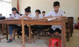 Gặp lại “cậu bé đi học bằng tay”